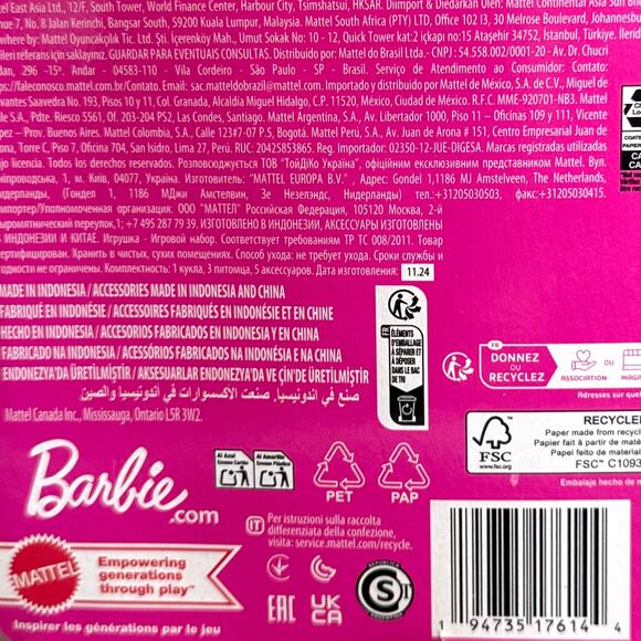 Barbie Farmer Doll with Accessories 194735176144 - Picture 4 of 4